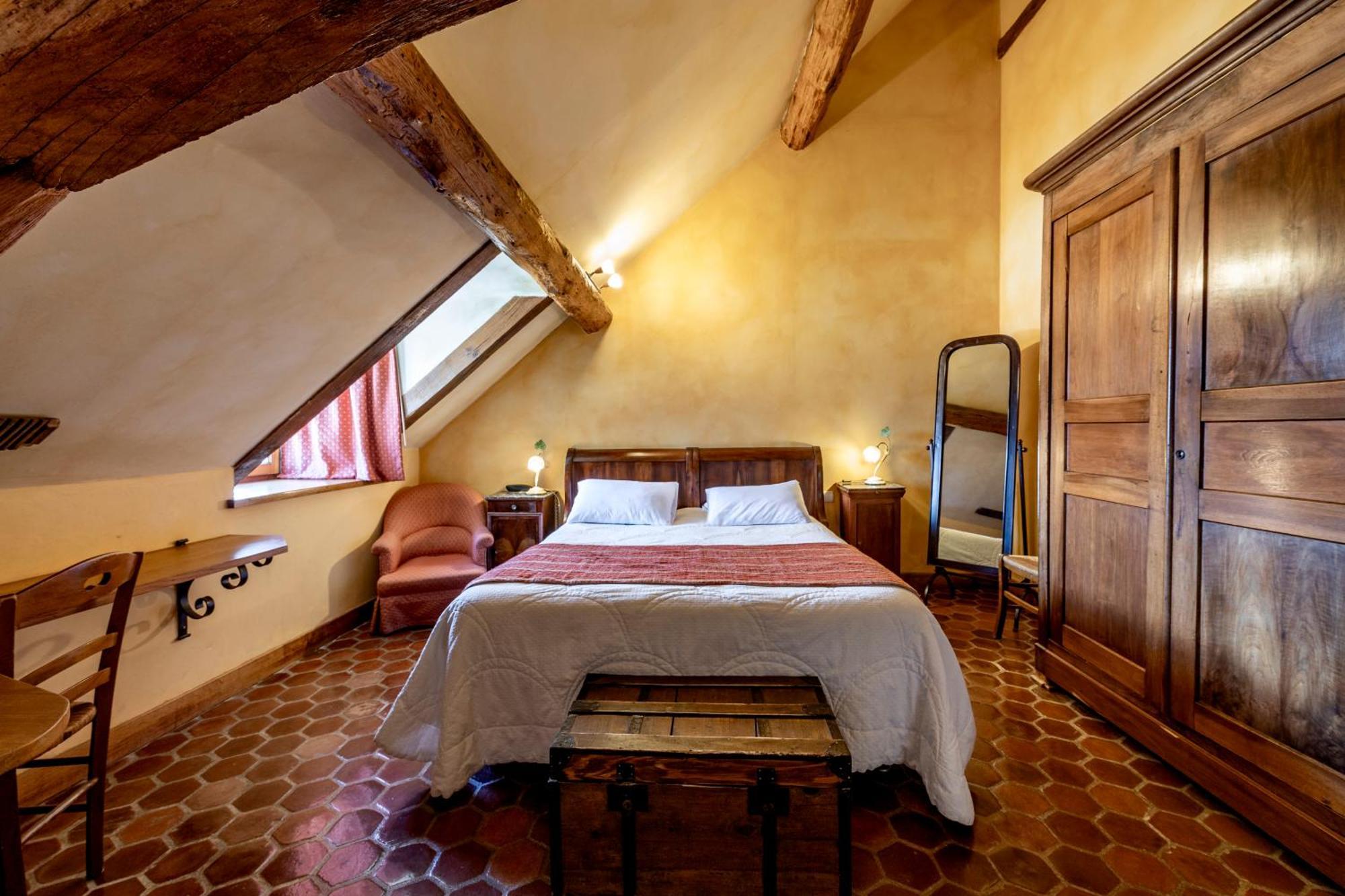 Hotel De La Beursaudiere Nitry Eksteriør bilde