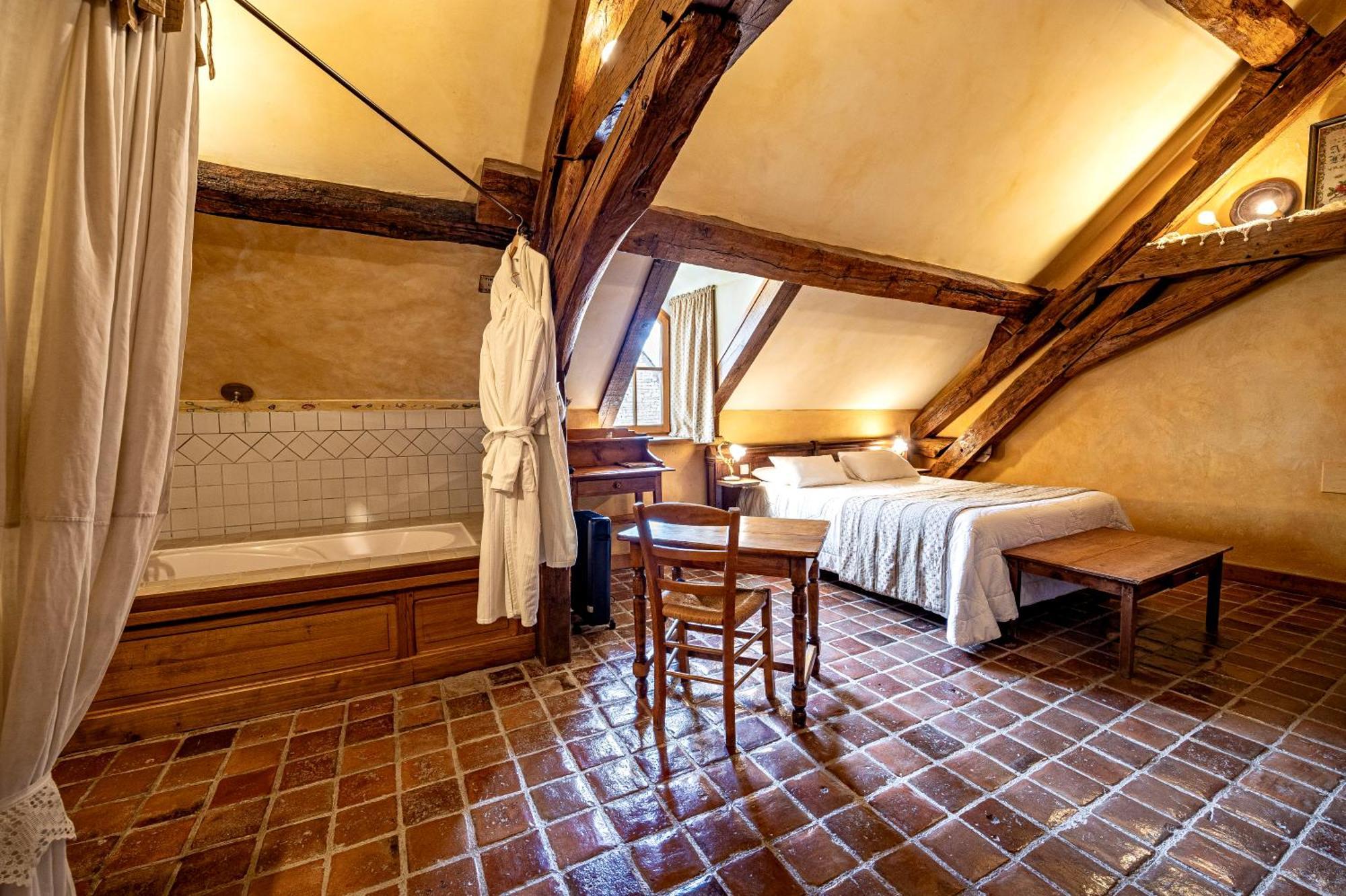 Hotel De La Beursaudiere Nitry Eksteriør bilde