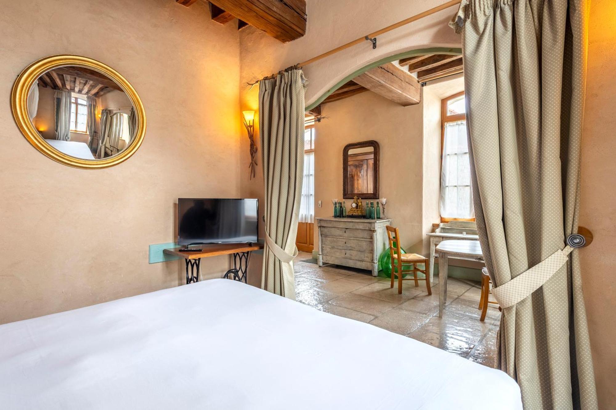 Hotel De La Beursaudiere Nitry Eksteriør bilde